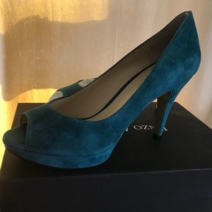 ENZO ANGIOLINI ‘Demario’ Suede Pumps